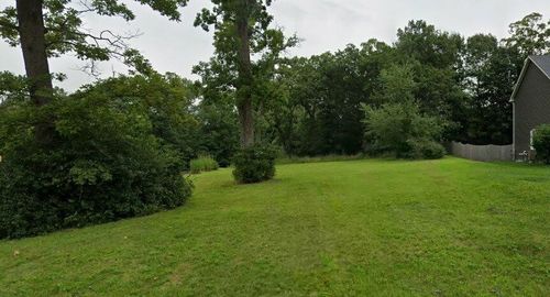 1040 Rosewood Dr, Carpentersville, IL, 60110-1988 | Card Image