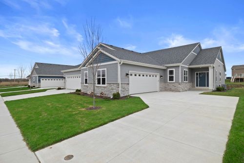 1596 Weston Ridge Rd, Oconomowoc, WI, 53066-3407 | Card Image