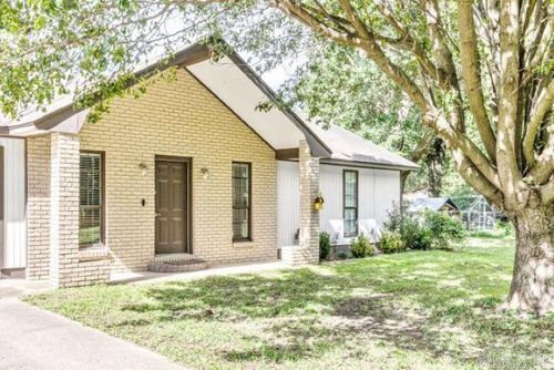 1300 Charles St, Trumann, AR, 72472-1002 | Card Image