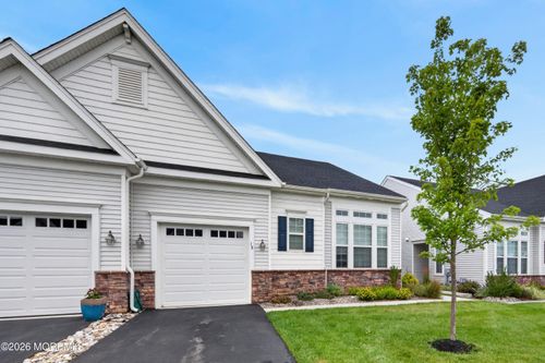 18 Gulfstream Rd, New Egypt, NJ, 08533-1729 | Card Image