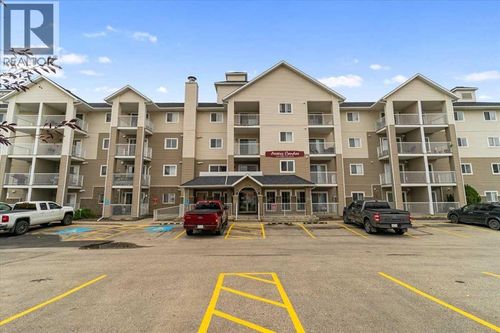 11230 104 Ave, Grande Prairie, AB, T8V0P3 | Card Image