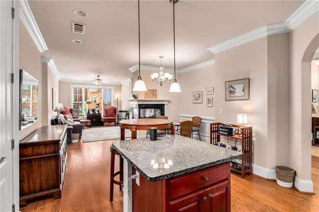 APT-1209 - 2300 Peachford Rd, Condo with 2 bedrooms, 2 bathrooms and 1 parking in Dunwoody GA | Image 7