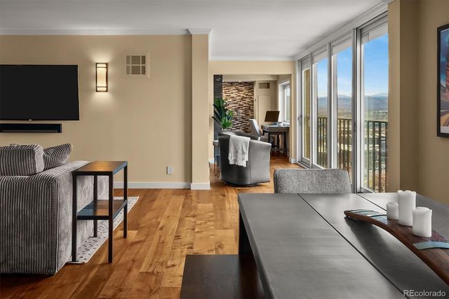 APT-1902 - 1551 Larimer St, Condo with 2 bedrooms, 2 bathrooms and 2 parking in Denver CO | Image 11