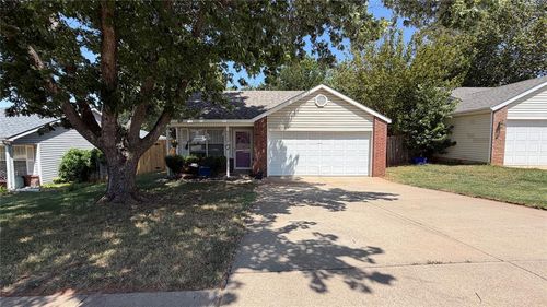 1117 Cedarcrest Street, Norman, OK, 73071 | Card Image