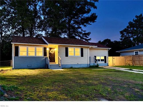 749 Holladay Ln, Virginia Beach, VA, 23455-5724 | Card Image