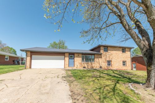 9636 Randal St, Columbus, IN, 47203-9340 | Card Image