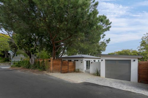 209 Barranca Ave, SANTA BARBARA, CA, 93109-2206 | Card Image