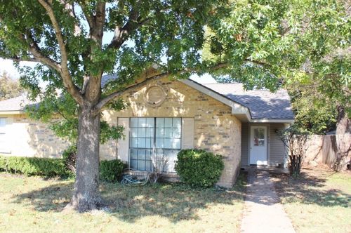 436 Pogue St, Cedar Hill, TX, 75104-9060 | Card Image