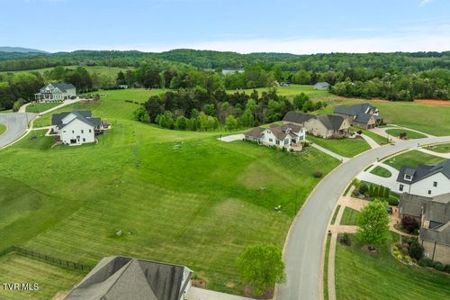 221 Forest Ln N, Blountville, TN, 37617-6461 | Card Image