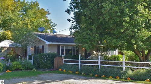 114 Brigham, Buckley, MI, 49620-5106 | Card Image