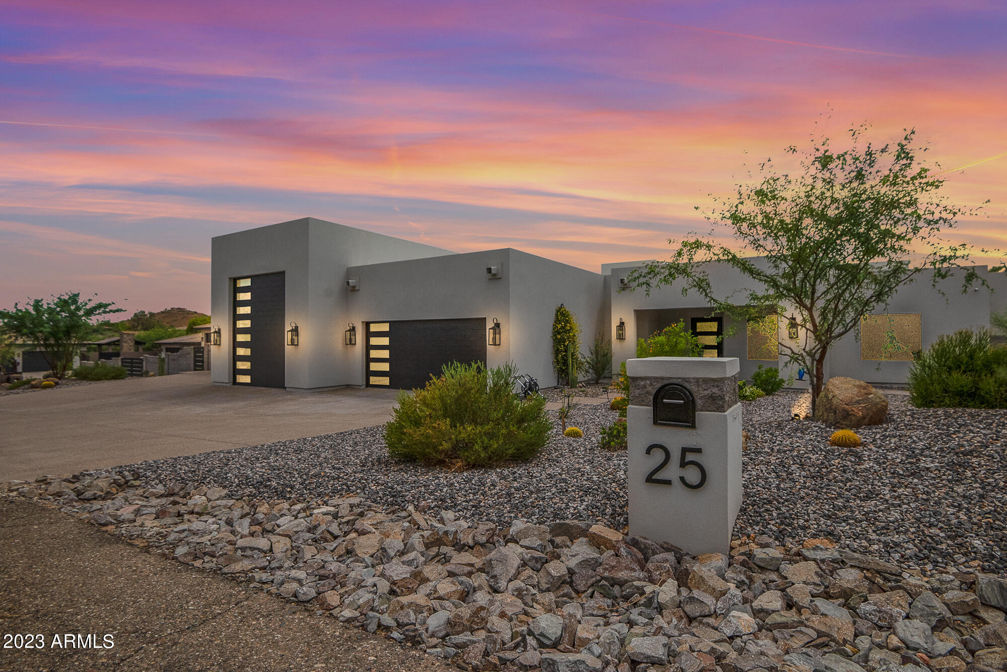25 W Sagebrush Drive, Sold in Phoenix Zoocasa
