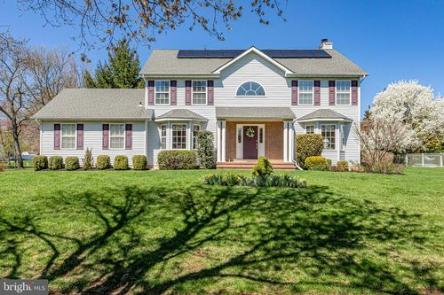 8 Poinsett Dr, LAWRENCEVILLE, NJ, 08648-1578 | Card Image