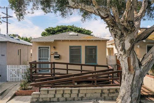 703 Ozone St, Santa Monica, CA, 90405-5601 | Card Image