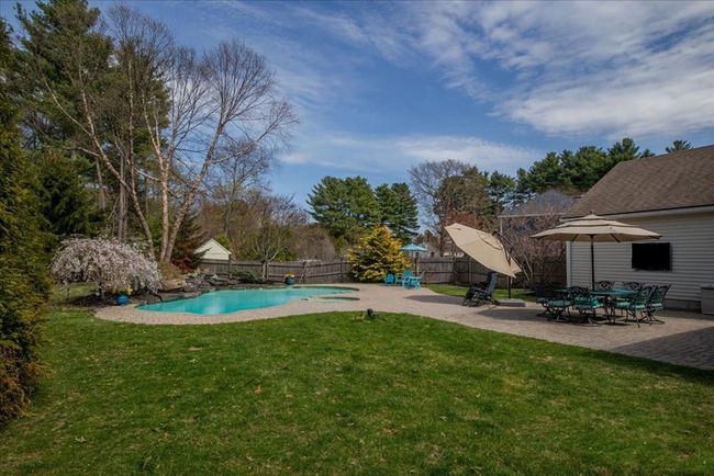 15 Helen Ln, House other with 4 bedrooms, 3 bathrooms and 4 parking in Walpole MA | Image 34
