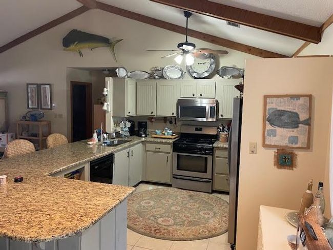 515 W Sawyer St, House other with 3 bedrooms, 3 bathrooms and 6 parking in St. George Island FL | Image 4