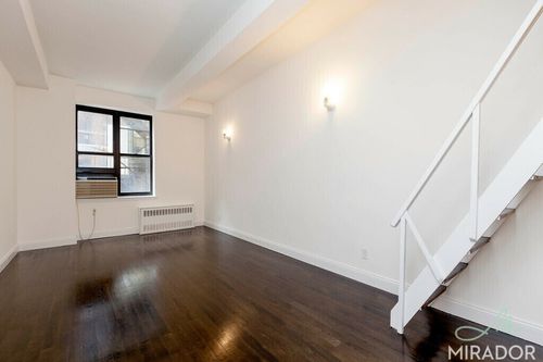 4g-43 W 16th St, New York, NY, 10011-6320 | Card Image