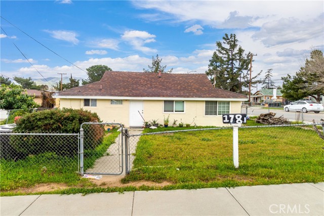 8th St, Banning, CA 92220