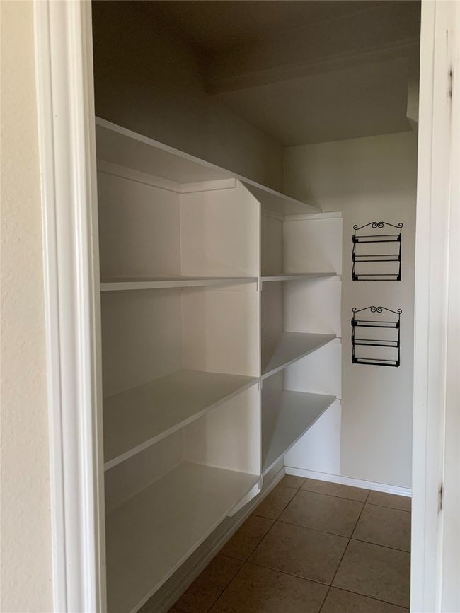 View of pantry | Image 28