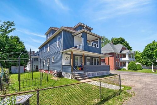 32-30-32 Sydney Ave, Holyoke, MA, 01040-1718 | Card Image