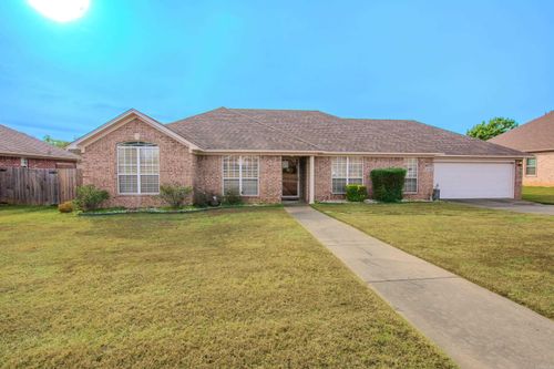 113 Pinnacle Dr, Bryant, AR, 72022-8352 | Card Image