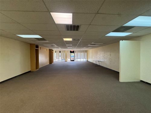 322-340 S Morgan St, Granbury, TX, 76048-1956 | Card Image