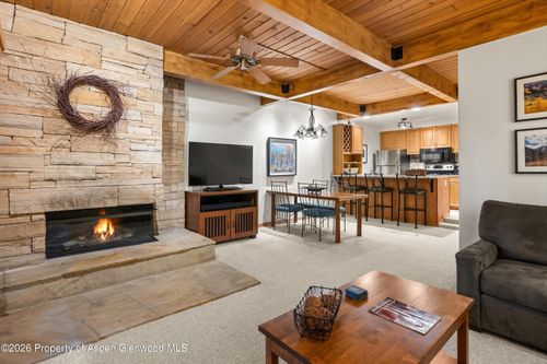 j204-610 S West End St, Aspen, CO, 81611-2142 | Card Image
