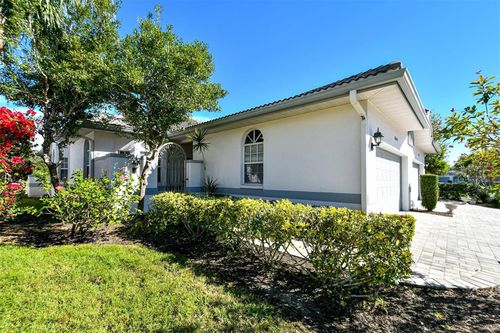 19-5649 E Long Common Ct, SARASOTA, FL, 34235-2404 | Card Image