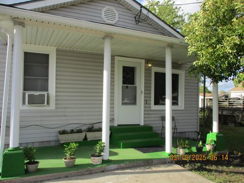 1806 Dupont Dr, Orange, TX, 77630-7312 | Card Image