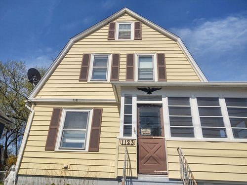 1123 S Broadway, East Providence, RI, 02914-4930 | Card Image