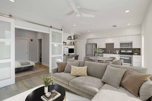 205-1800 E 4th St, Austin, TX, 78702-4461 | Card Image