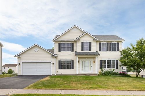 76 Doncaster Trl, West Henrietta, NY, 14586-9474 | Card Image