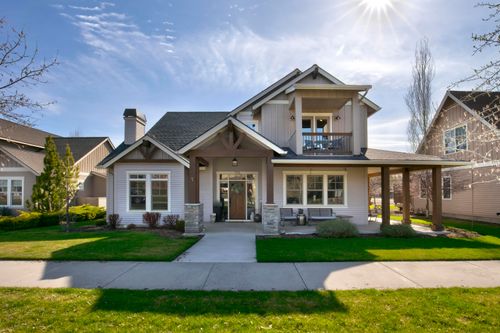 750 S Redwood St, Sisters, OR, 97759-2647 | Card Image