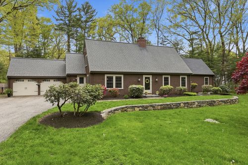 46 Hayden Ln, Bedford, MA, 01730-1145 | Card Image