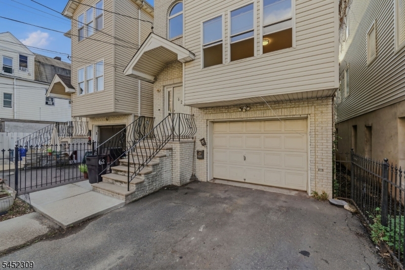 Residential Income in Newark City 5
