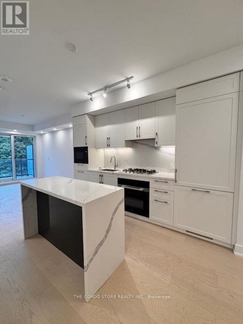 408-8 Manor Road W, Toronto (Yonge-Eglinton), ON, M4S0E6 | Card Image