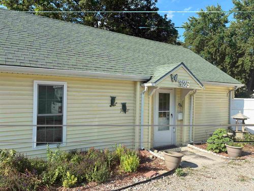 326 Indiana St, Waterloo, IA, 50703-5234 | Card Image