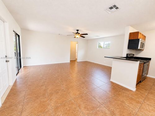e-28 Crossings Cir, Boynton Beach, FL, 33435-2197 | Card Image