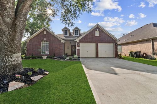 3238 Bodine Dr, Pearland, TX, 77584-9407 | Card Image