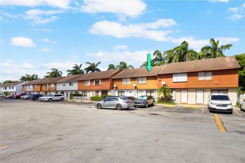 apt-2-8360 Nw 8th St, Miami, FL, 33126-3912 | Card Image