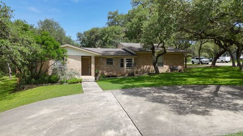 781 Mary Preiss Dr, New Braunfels, TX, 78132-4080 | Card Image