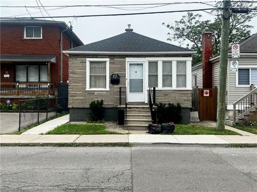 17 E 31st St, Hamilton, ON, L8V3N8 | Card Image
