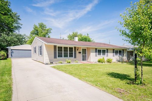 2715 Farnsworth Dr, Fort Wayne, IN, 46805-3115 | Card Image