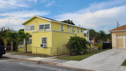 921 14th Street, West Palm Beach, FL, 33401 | Card Image
