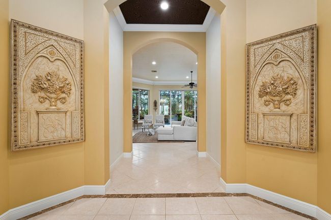 8107 Links Way, House other with 3 bedrooms, 3 bathrooms and null parking in Port St Lucie FL | Image 5