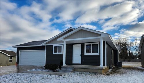 131 Mccartney Ln, Neodesha, KS, 66757-1748 | Card Image