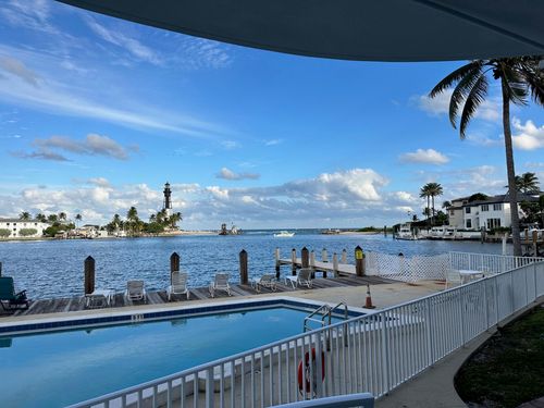 2508 Bay Dr, Pompano Beach, FL, 33062-2953 | Card Image