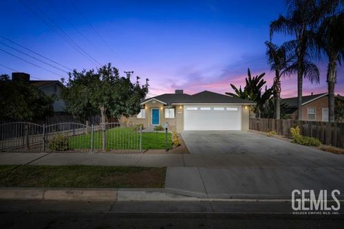 236 N Grant St, Shafter, CA, 93263-1945 | Card Image