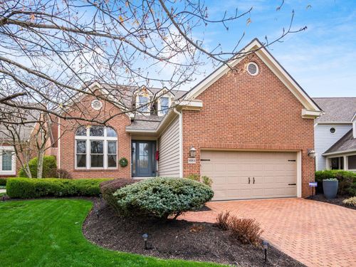 9064 Moors Pl N, Dublin, OH, 43017-9048 | Card Image