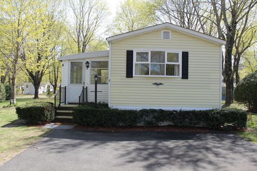 8 Country Club Trl, Killingworth, CT, 06419-1208 | Card Image