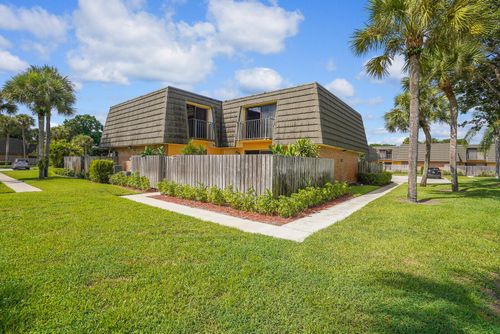 2435 24th Way, West Palm Beach, FL, 33407-6722 | Card Image